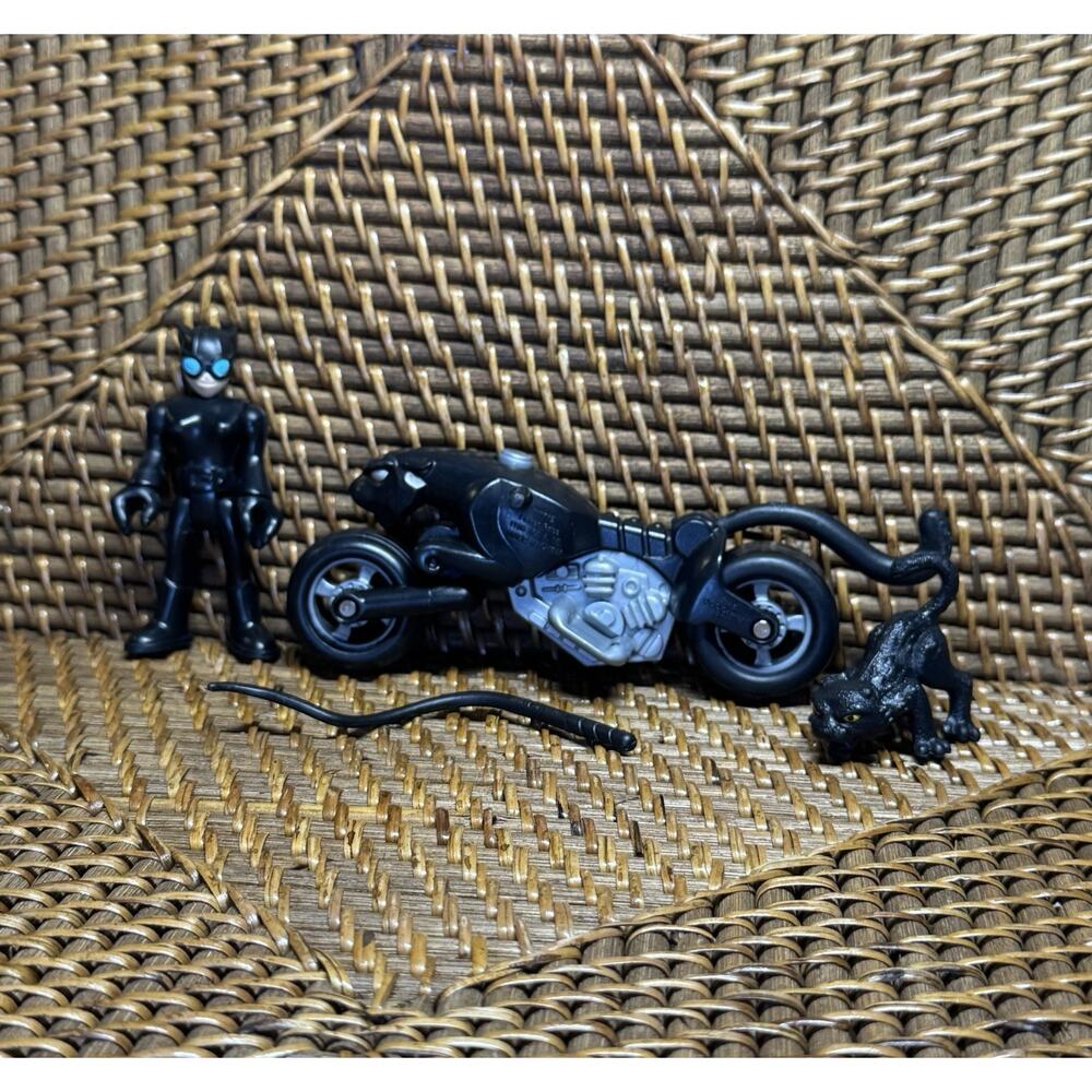 Imaginext CATWOMAN MOTORCYCLE DC Super Friends Fisher Price W/ Cat & Batman